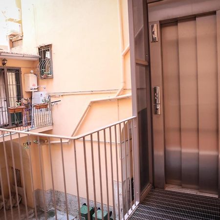 Apartamento Petramare Charming House Salerno Exterior foto
