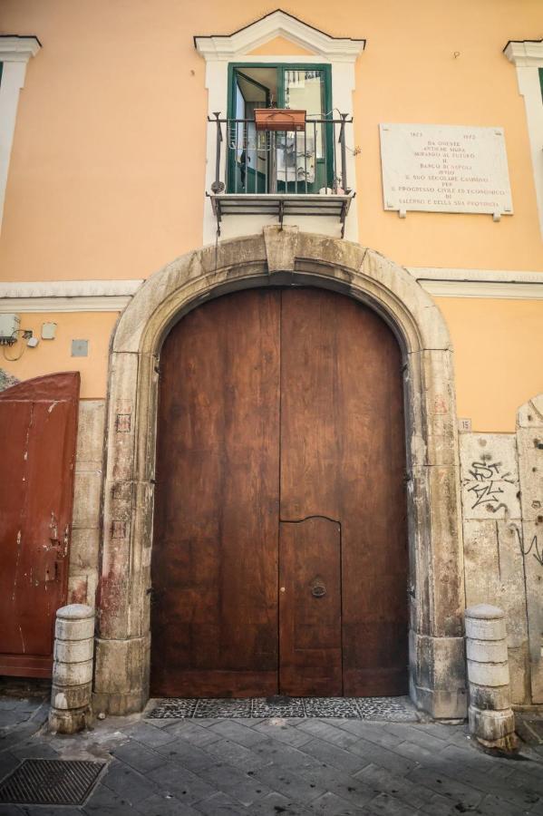Apartamento Petramare Charming House Salerno Exterior foto